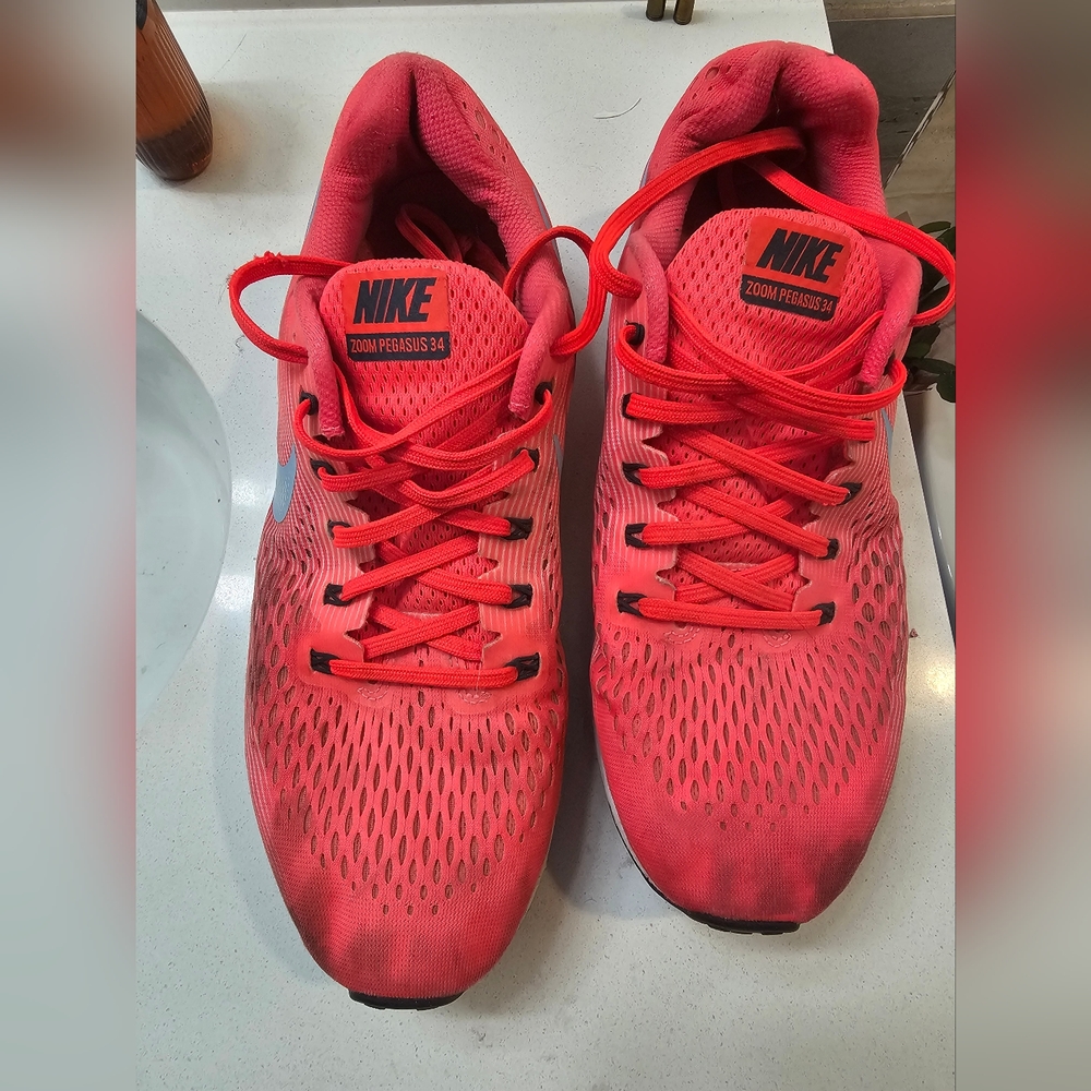 Nike Zoom Pegasus 34 Bright Red Sneakers Size 12 Men's